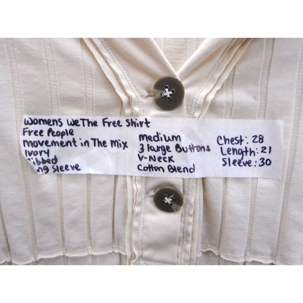 Free people In The Mix Ivory Ribbed Long Sleeve large button top Top size Medium - Picture 8 of 11